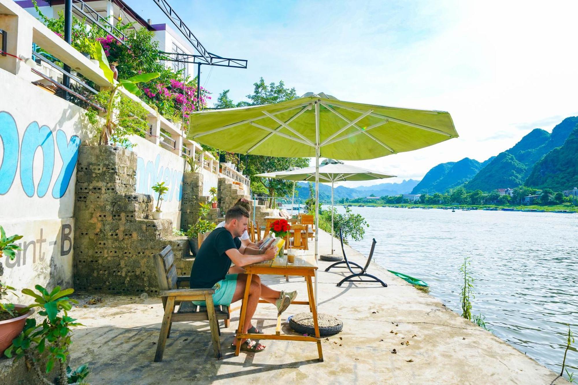 Funny Monkeys Homestay Phong Nha